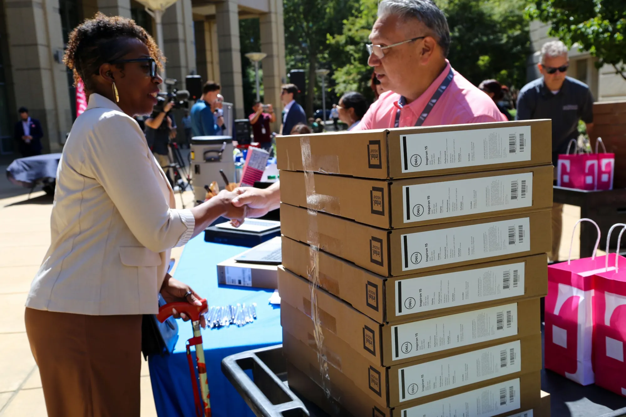 Sacramento’s Digital Equity Program Distributes Technology Kits to Bridge the Gap